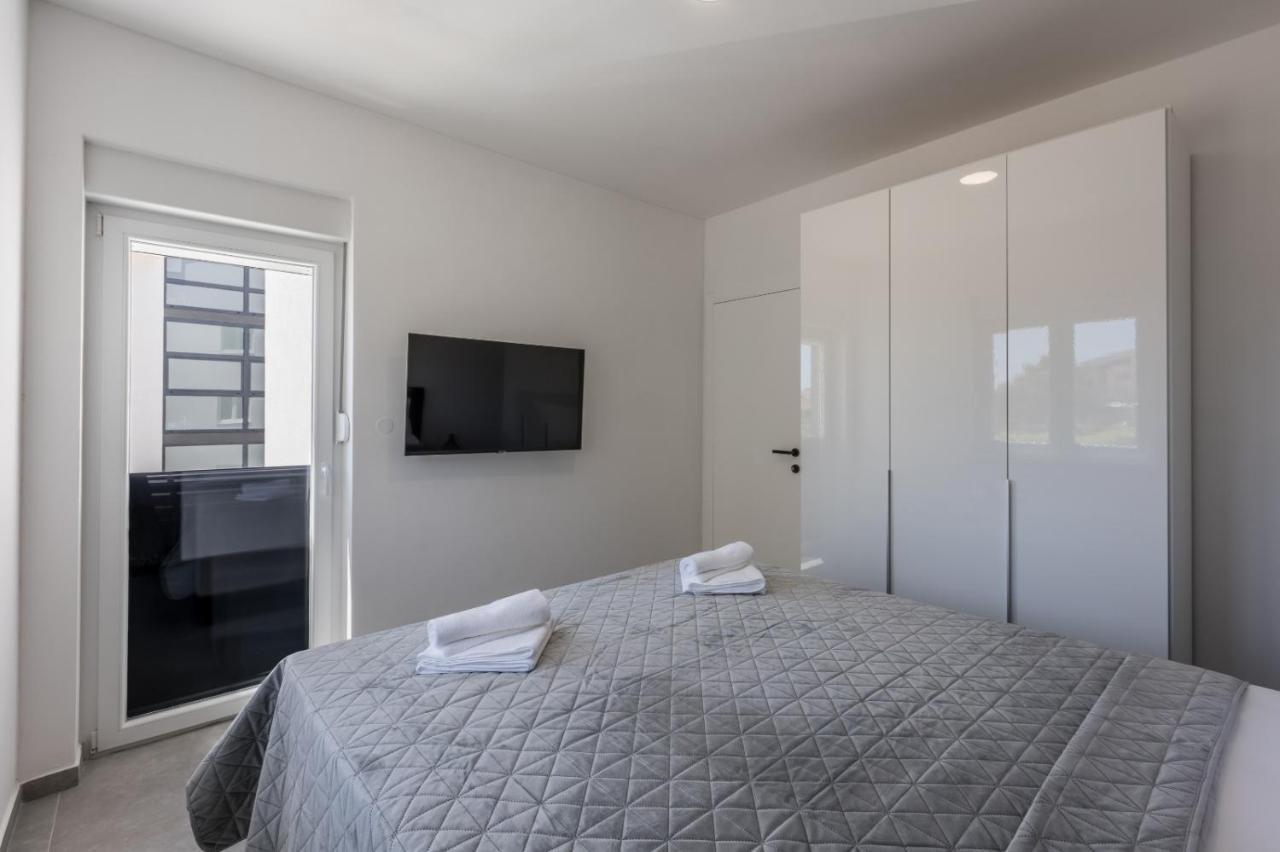 Carpe Diem Luxury Apartments Рогозница Экстерьер фото