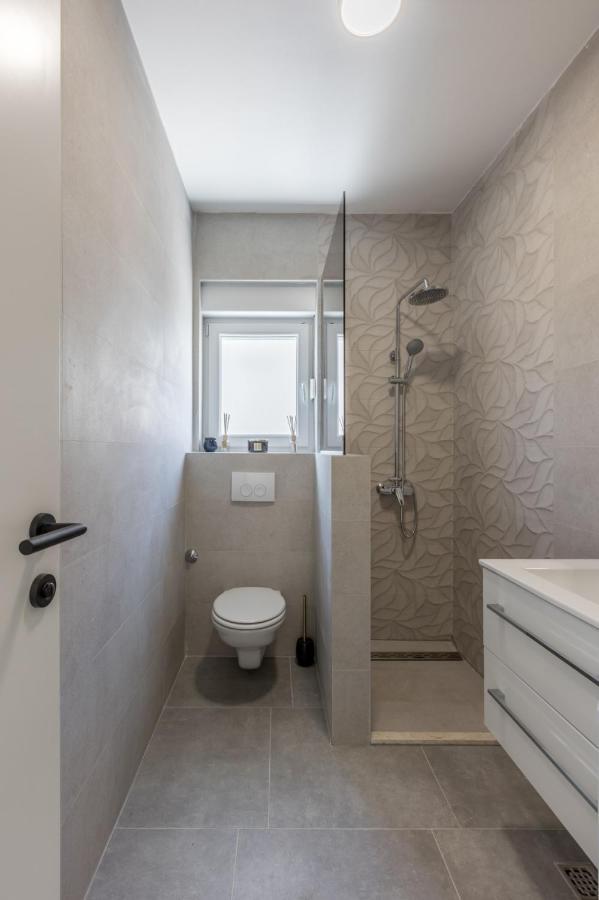 Carpe Diem Luxury Apartments Рогозница Экстерьер фото