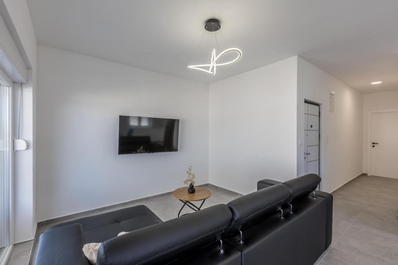 Carpe Diem Luxury Apartments Рогозница Экстерьер фото