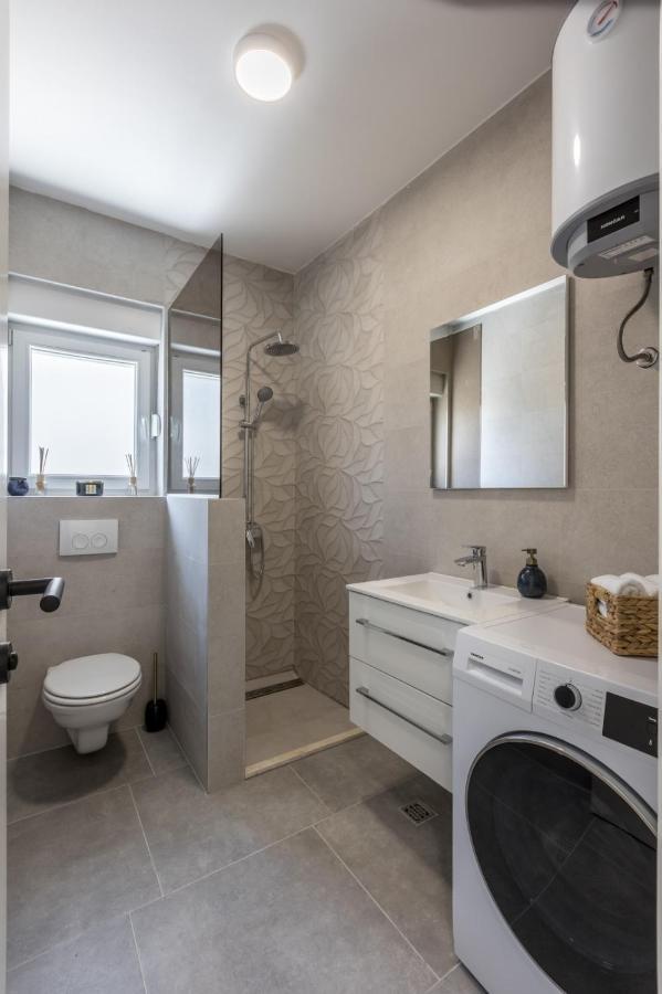 Carpe Diem Luxury Apartments Рогозница Экстерьер фото
