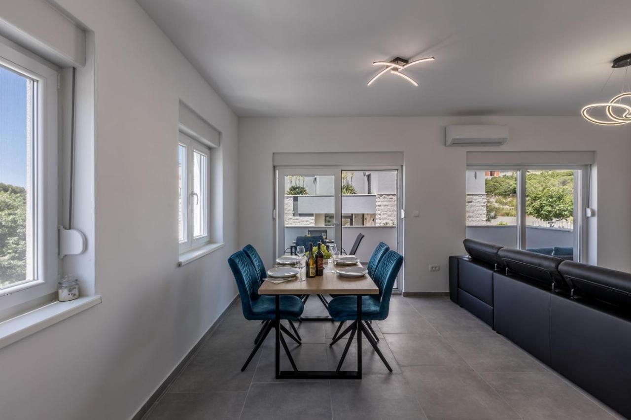 Carpe Diem Luxury Apartments Рогозница Экстерьер фото
